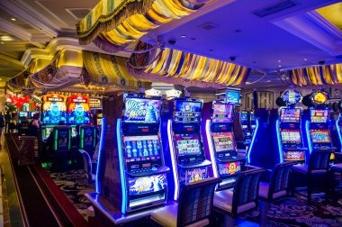 crs99 mobile app interface showing sportsbook and casino sections